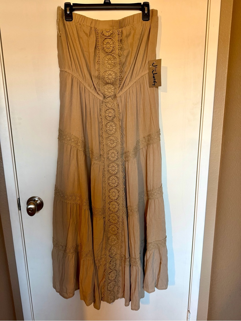 Women’s dress Boho Crochet-Trim Maxi Dress in Tan